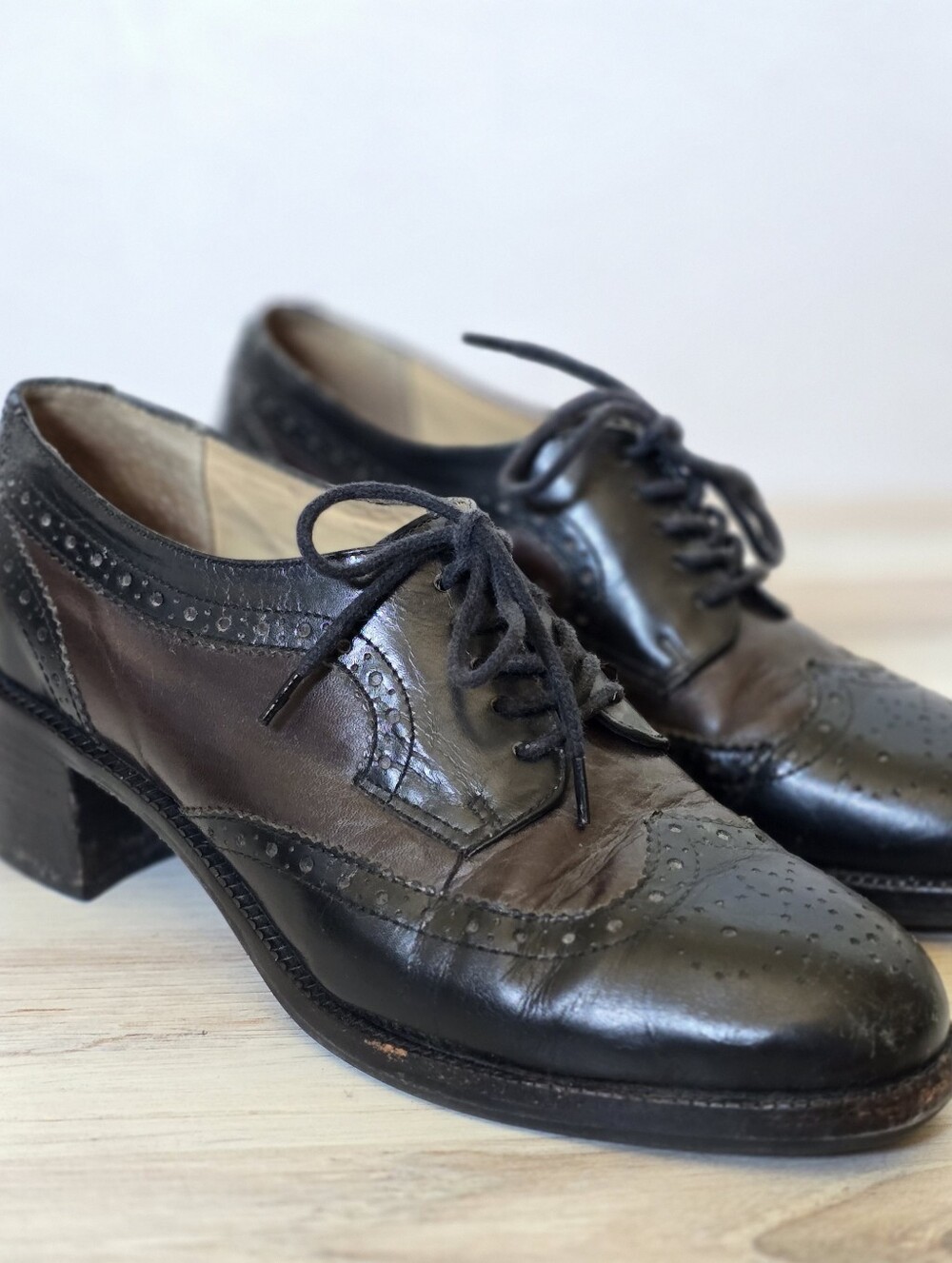 Vintage Kenneth Cole Black Leather Wingtip Lace-Up Oxfords